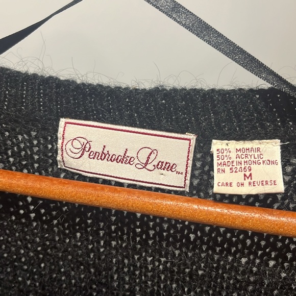Vintage PREMBROOK LANE mohair and acrylic, black cardigan, size M. - Picture 2 of 9